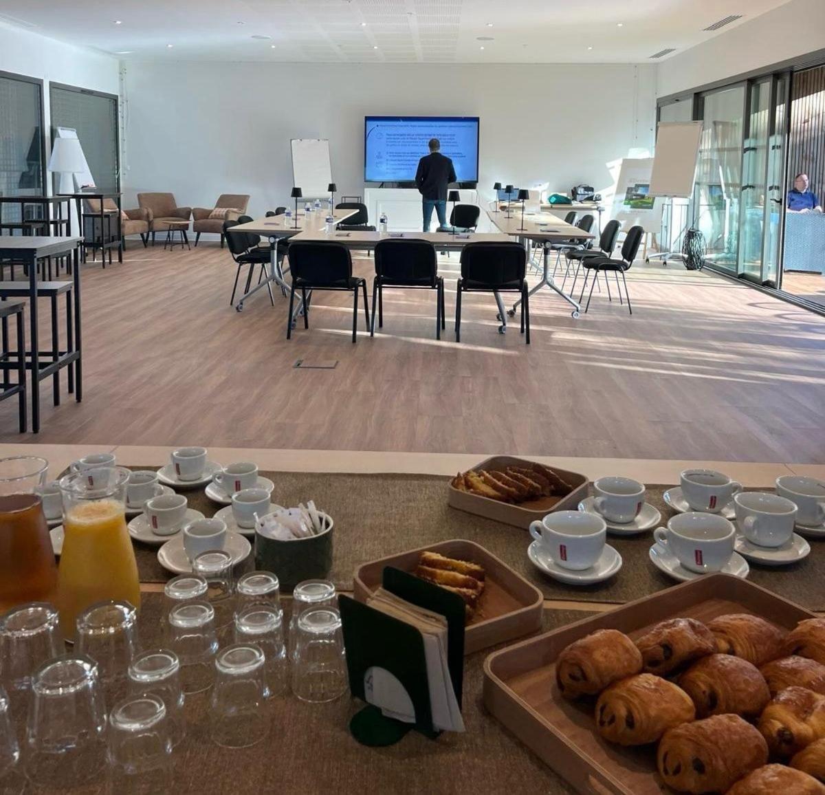 Hotel & Seminaire Le Patio Occitan - Toulouse Ouest - La Ramee Cugnaux Eksteriør bilde